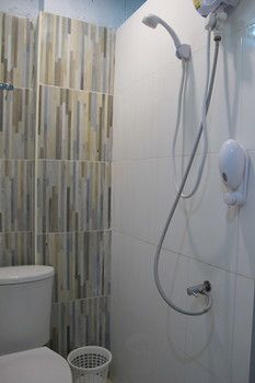 Hotel Capsule Suratthani Сурат-Тхані Екстер'єр фото