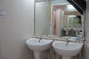 Hotel Capsule Suratthani Сурат-Тхані Екстер'єр фото